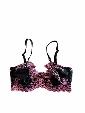Wacoal 65191 Floral Embroidered Embrace Lace Bra Unlined Underwire Black 34DD